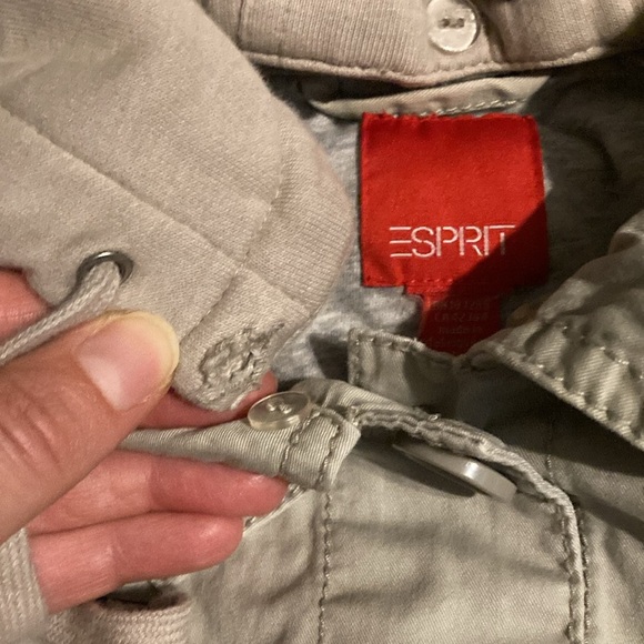 Esprit beige hooded button up sleeveless cargo utility vest. - Picture 4 of 10